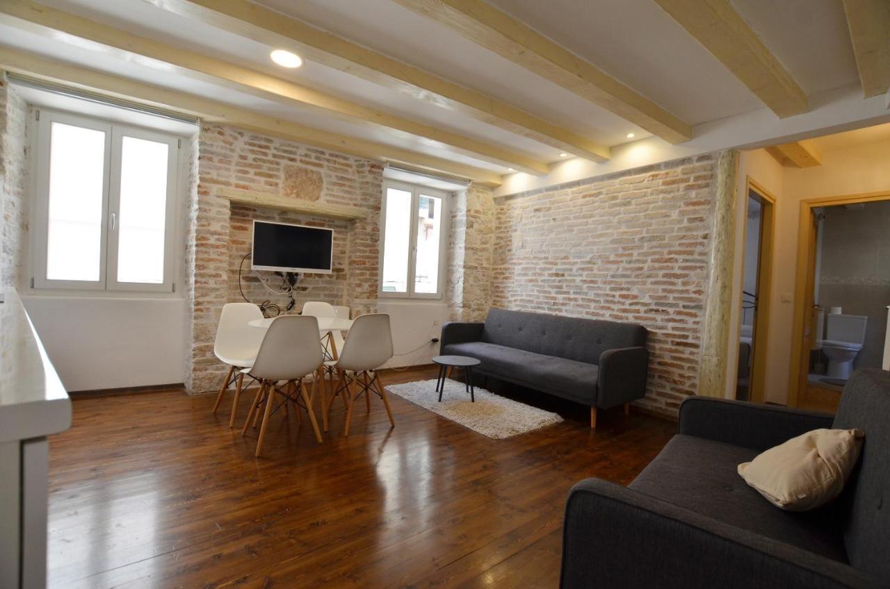 Grisia Apartments 罗维尼 外观 照片